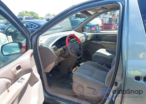 1998 Toyota Sienna Le из США, поврежденный, VIN 4T3ZF13C9WU036694